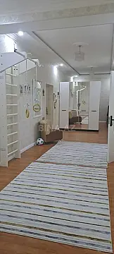 Satılır 3 otaqlı mənzil 151 m²