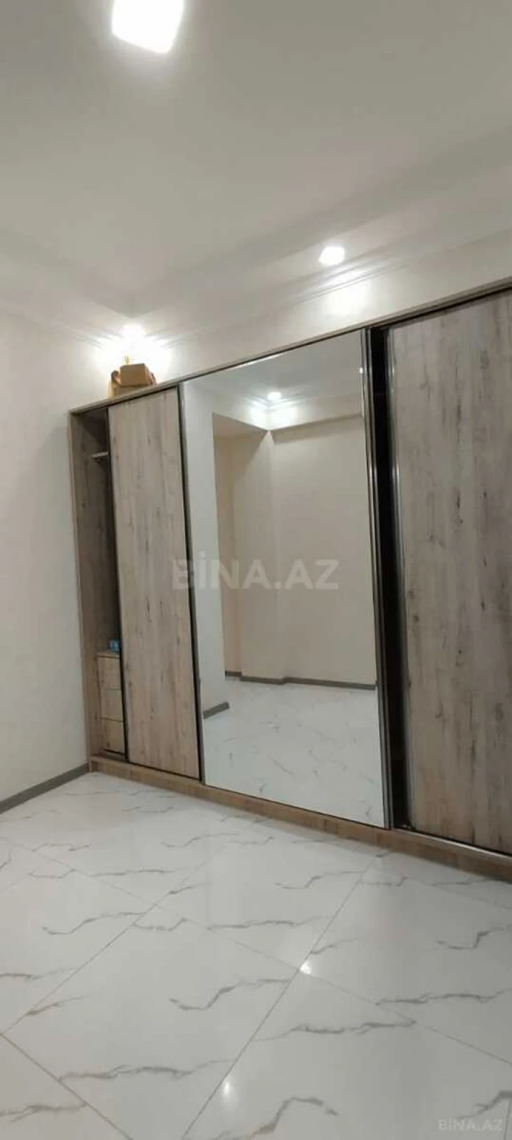 Satılır 3 otaqlı mənzil 103 m²
