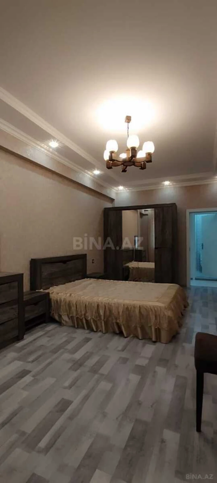 Satılır 3 otaqlı mənzil 103 m²