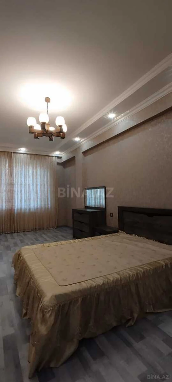 Satılır 3 otaqlı mənzil 103 m²