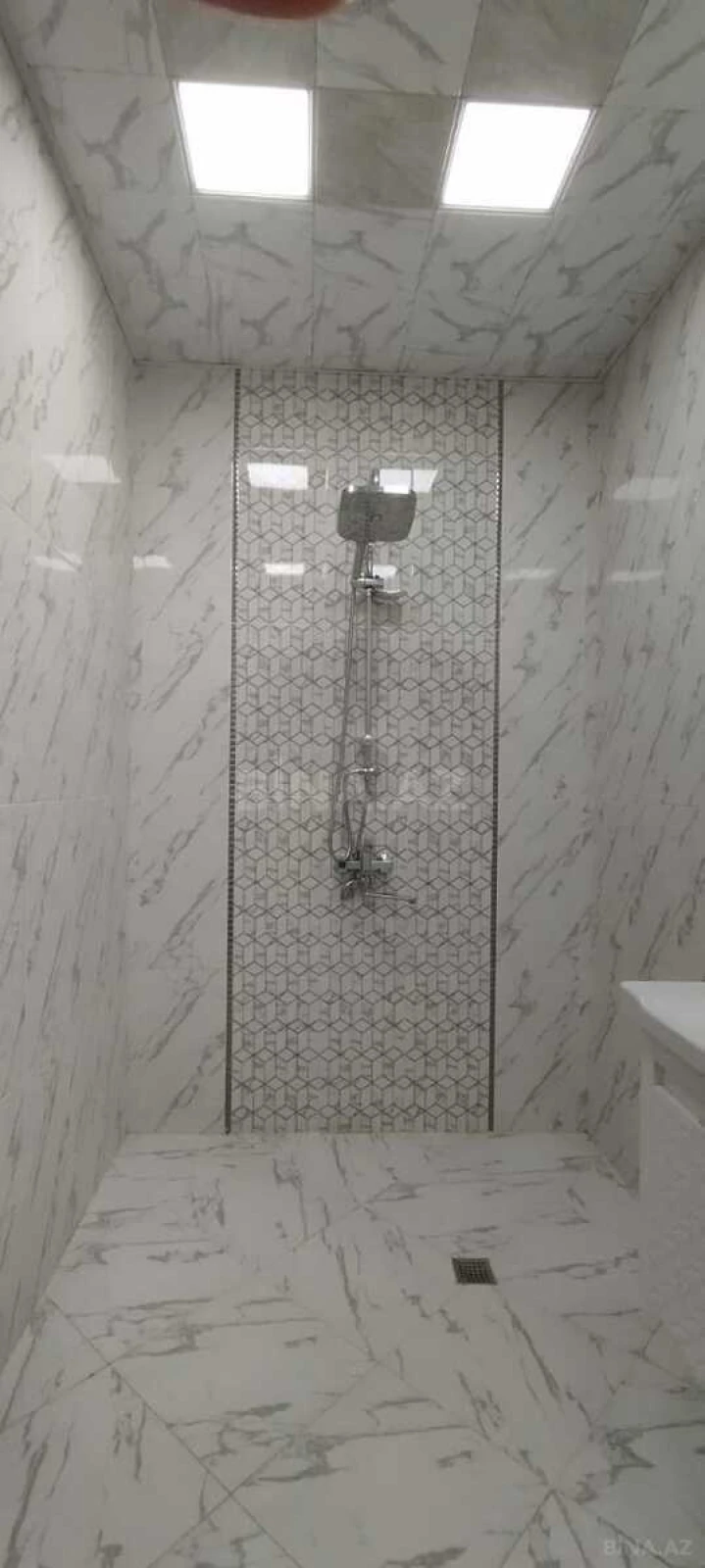 Satılır 3 otaqlı mənzil 103 m²