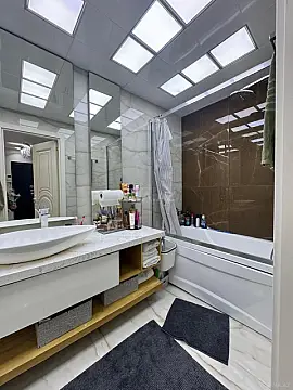 Satılır 3 otaqlı mənzil 110 m²