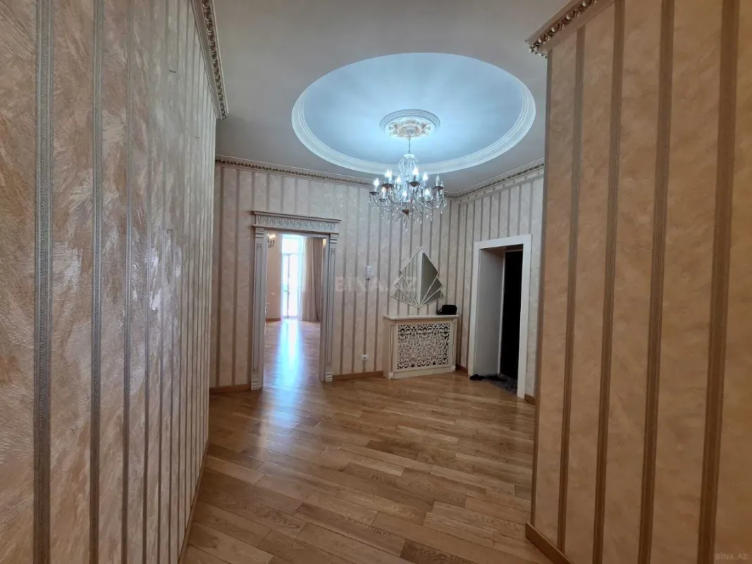 Kirayə verilir 4 otaqlı mənzil 230 m²