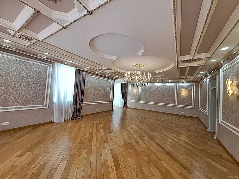 Kirayə verilir 4 otaqlı mənzil 230 m²