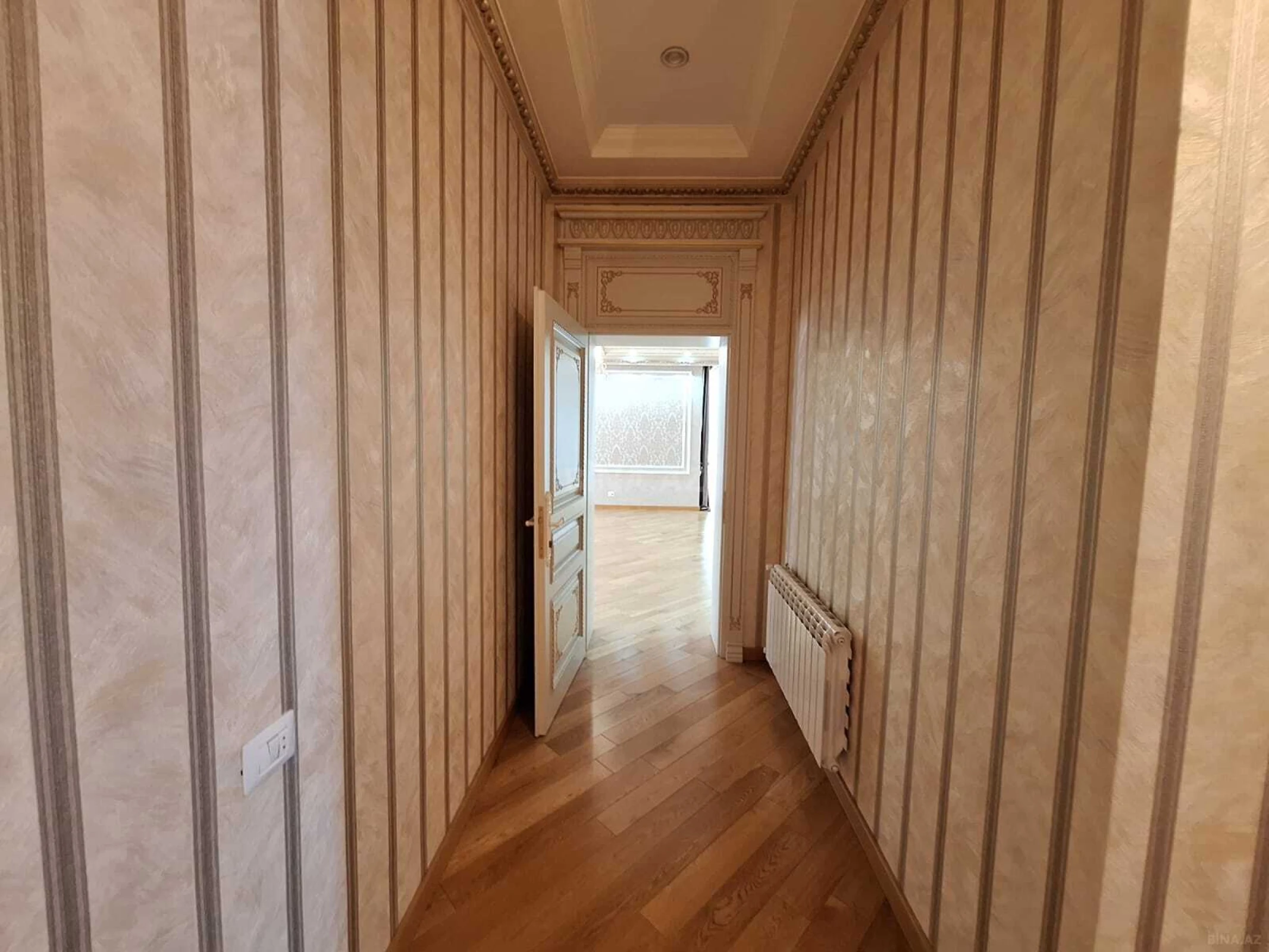 Kirayə verilir 4 otaqlı mənzil 230 m²