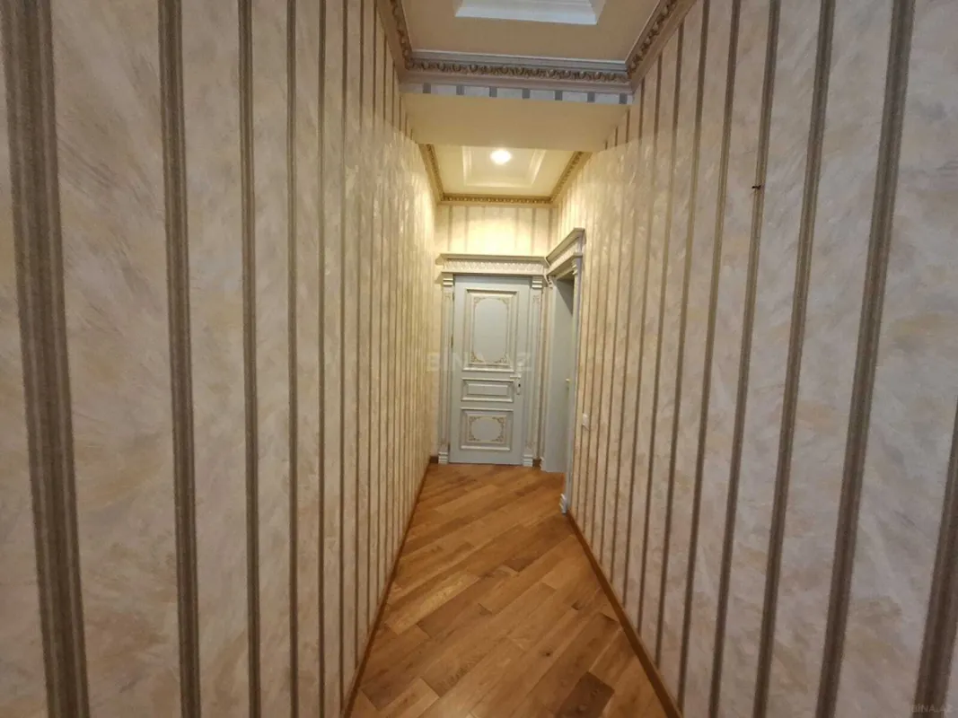 Kirayə verilir 4 otaqlı mənzil 230 m²