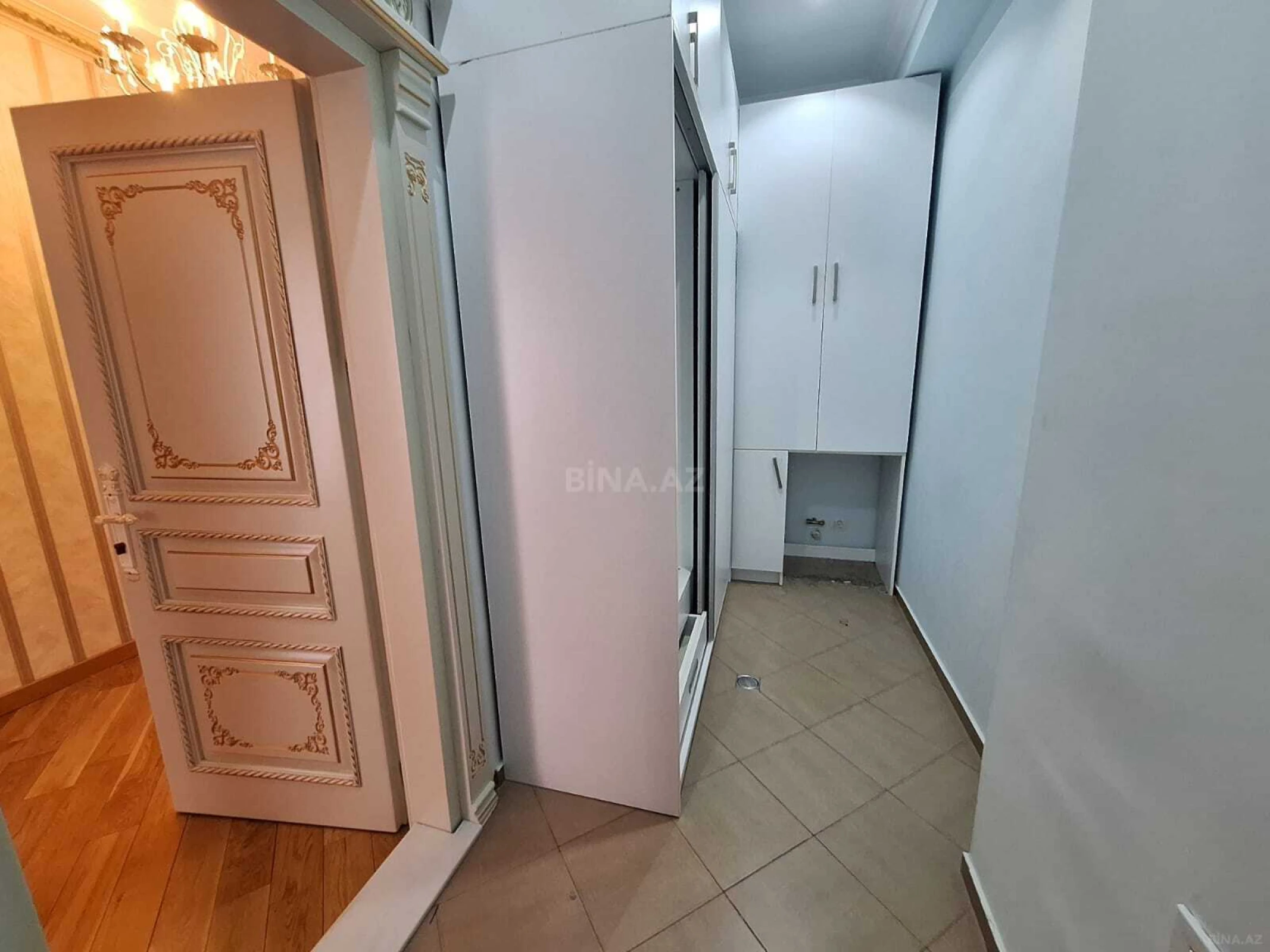 Kirayə verilir 4 otaqlı mənzil 230 m²