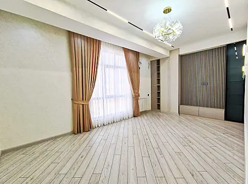 Satılır 2 otaqlı mənzil 76.1 m²