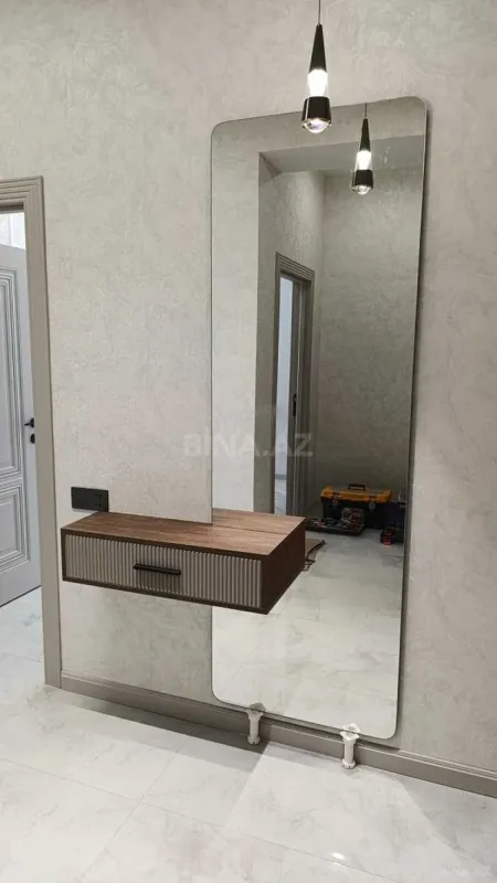 Satılır 2 otaqlı mənzil 76.1 m²