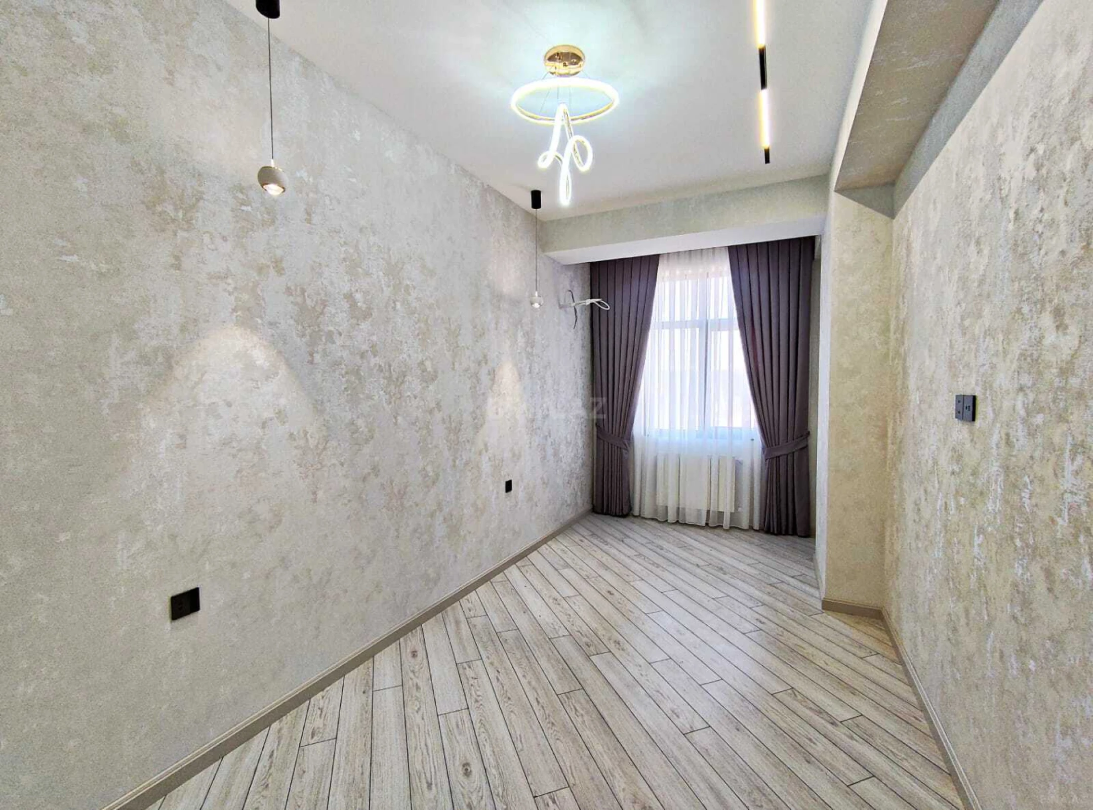 Satılır 2 otaqlı mənzil 76.1 m²