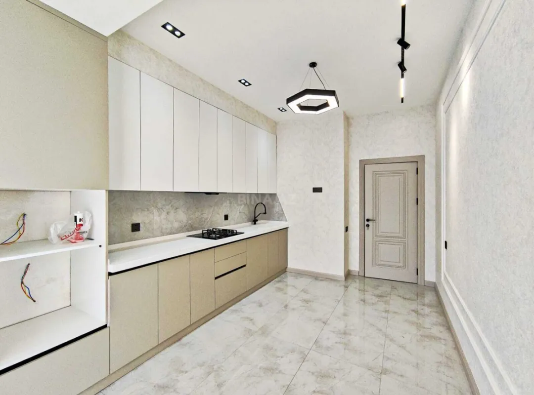 Satılır 2 otaqlı mənzil 76.1 m²