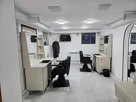 Kirayə verilir obyekt 85 m²