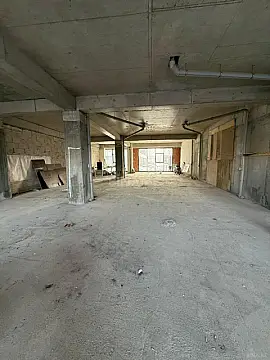 Satılır obyekt 229 m²