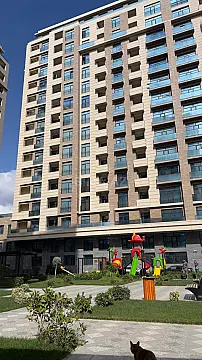 Satılır 5 otaqlı mənzil 267 m²