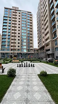 Satılır 5 otaqlı mənzil 267 m²