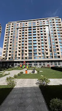 Satılır 5 otaqlı mənzil 267 m²