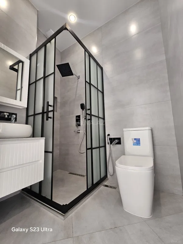 Satılır 3 otaqlı mənzil 105 m²