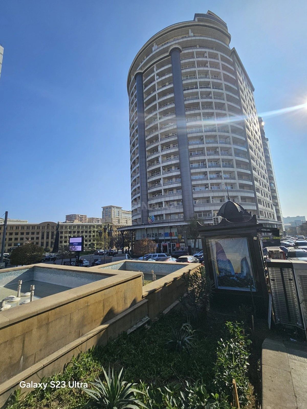 Satılır 3 otaqlı mənzil 105 m²