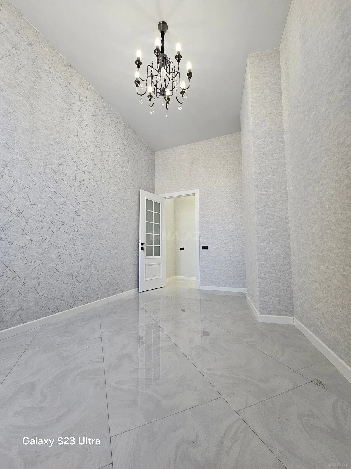 Satılır 3 otaqlı mənzil 105 m²