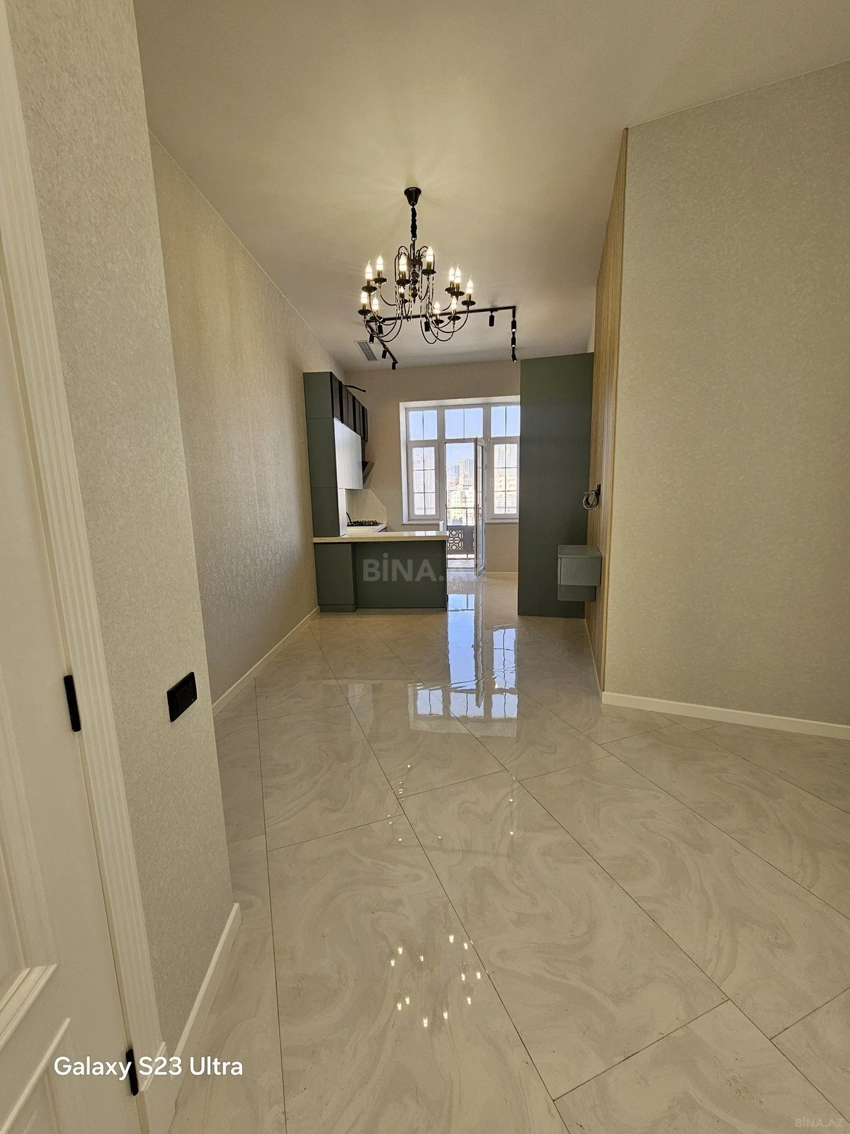 Satılır 3 otaqlı mənzil 105 m²