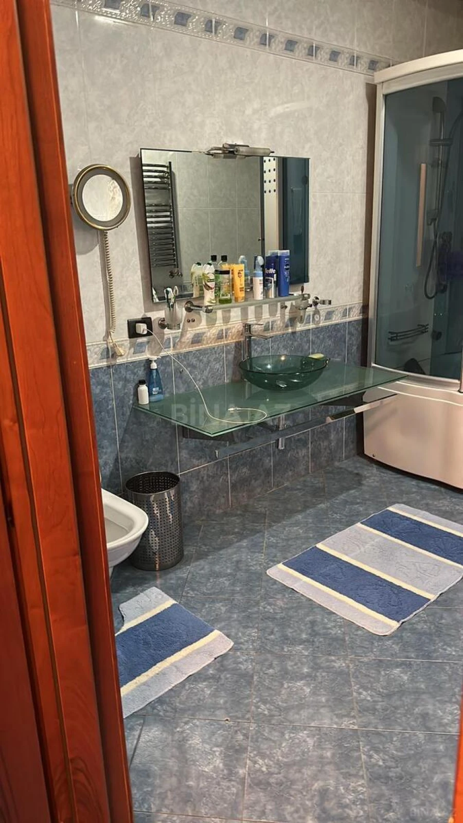 Satılır 4 otaqlı mənzil 210 m²