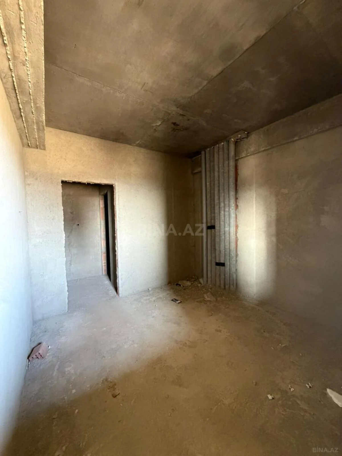 Satılır 2 otaqlı mənzil 57 m²
