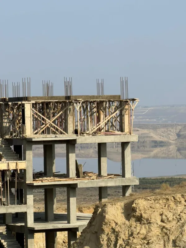 Satılır 2 otaqlı mənzil 57 m²