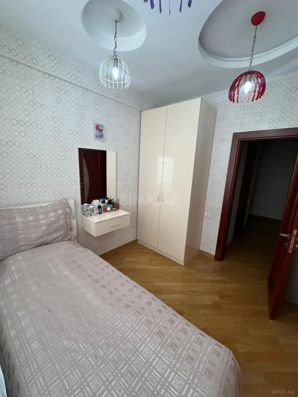 Satılır 4 otaqlı mənzil 115 m²