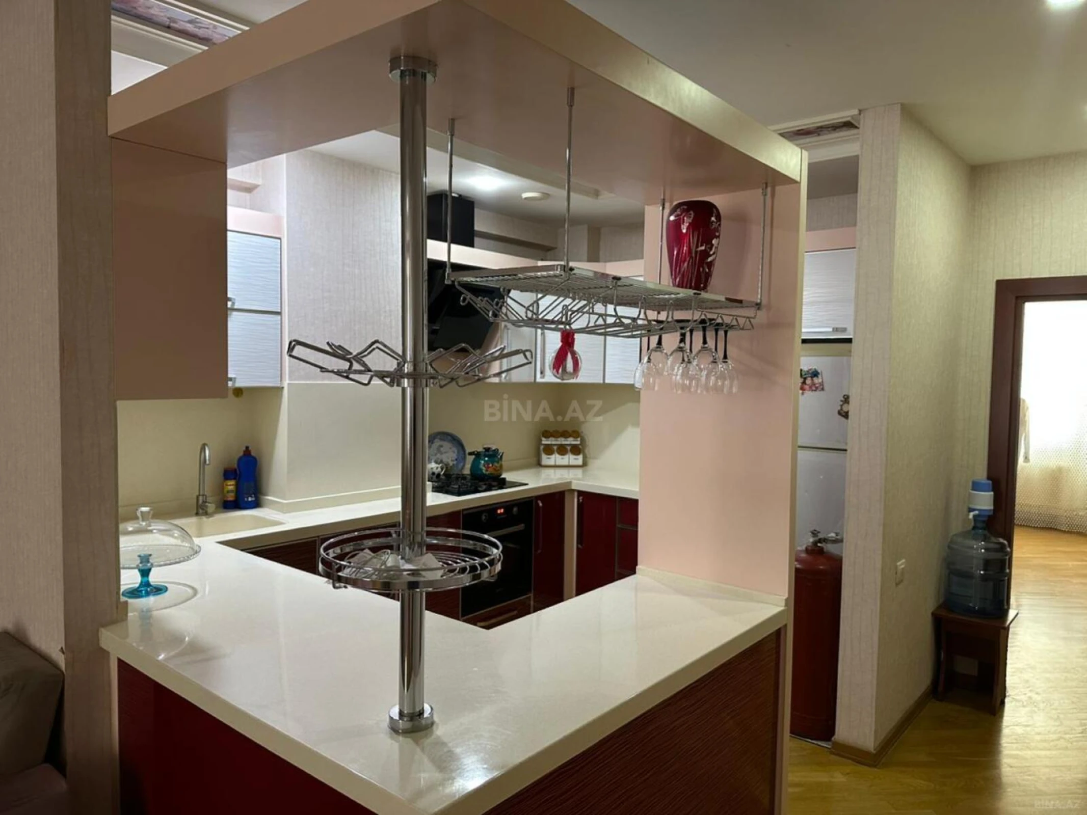 Satılır 4 otaqlı mənzil 115 m²