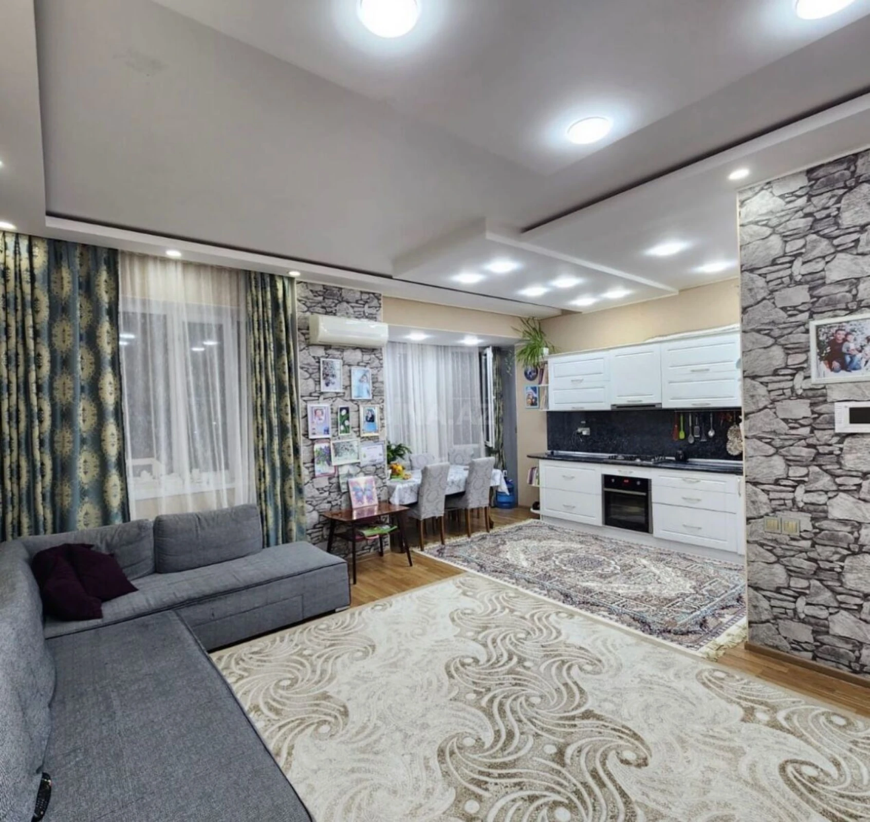 Satılır 2 otaqlı mənzil 70 m²