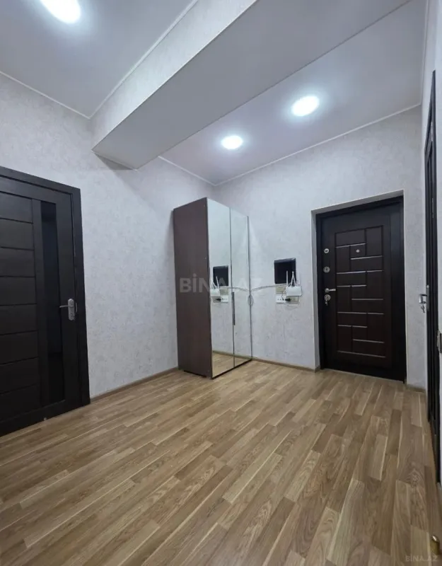 Satılır 2 otaqlı mənzil 70 m²