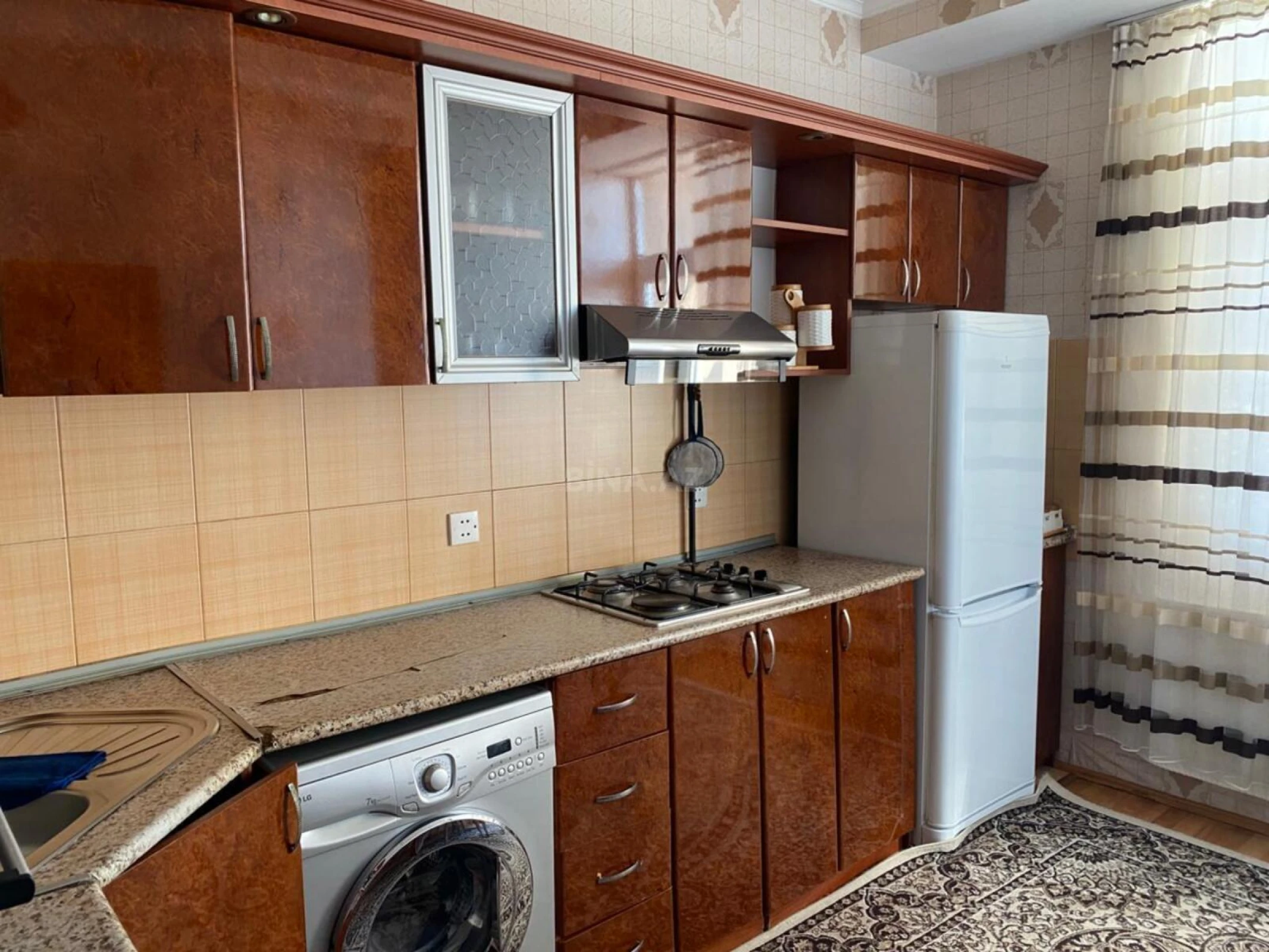 Satılır 3 otaqlı mənzil 94 m²