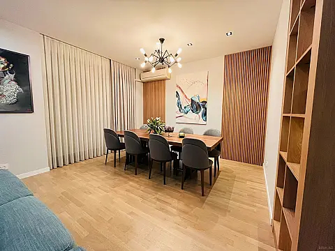 Satılır 3 otaqlı mənzil 148 m²