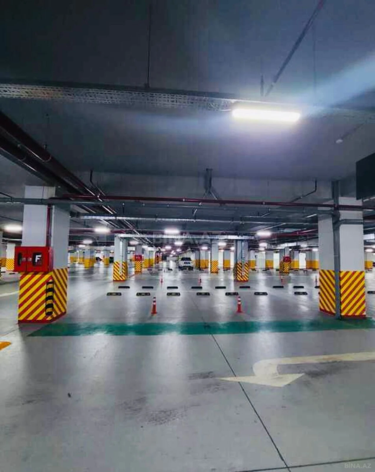 Satılır 3 otaqlı mənzil 148 m²