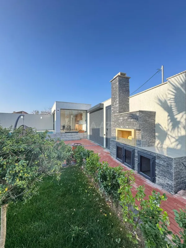 Satılır 4 otaqlı həyət evi 180 m²