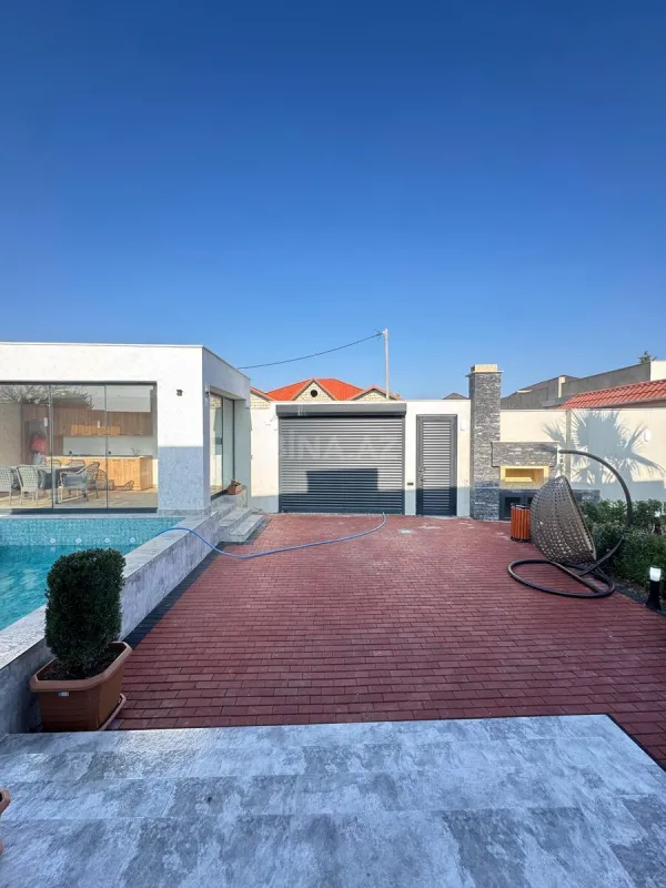 Satılır 4 otaqlı həyət evi 180 m²