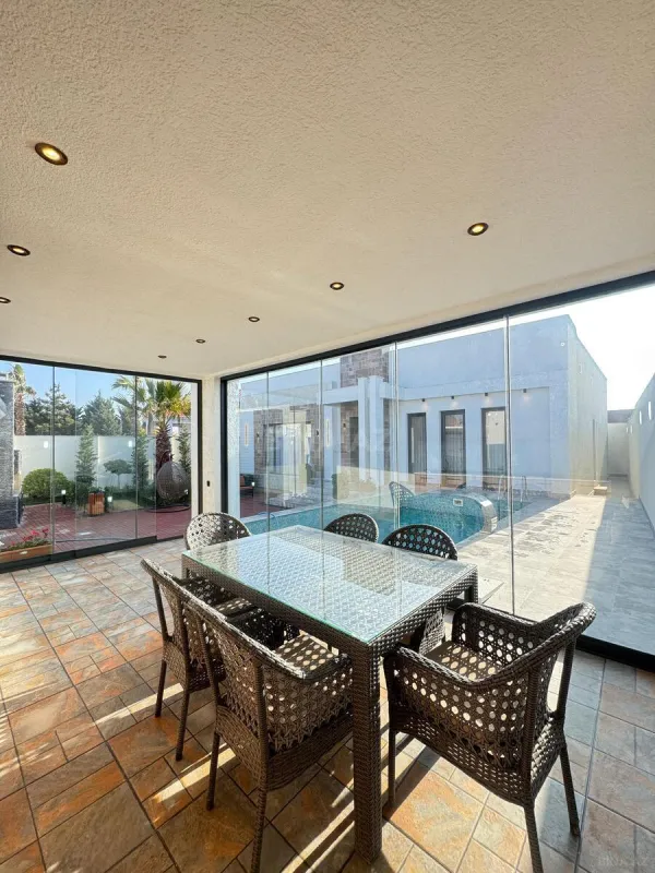 Satılır 4 otaqlı həyət evi 180 m²