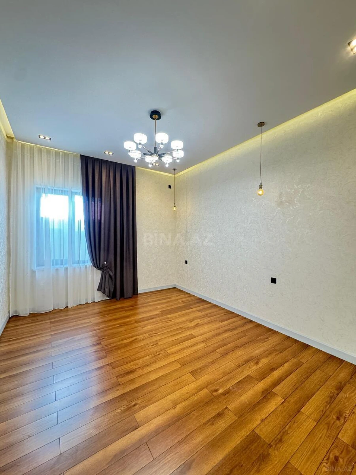 Satılır 4 otaqlı həyət evi 180 m²