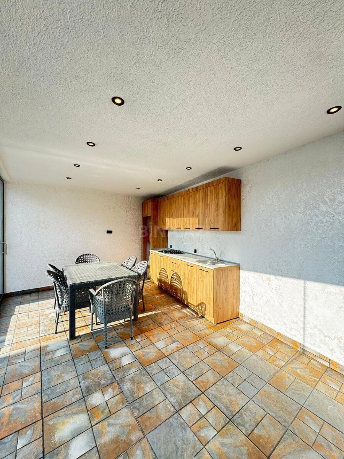 Satılır 4 otaqlı həyət evi 180 m²