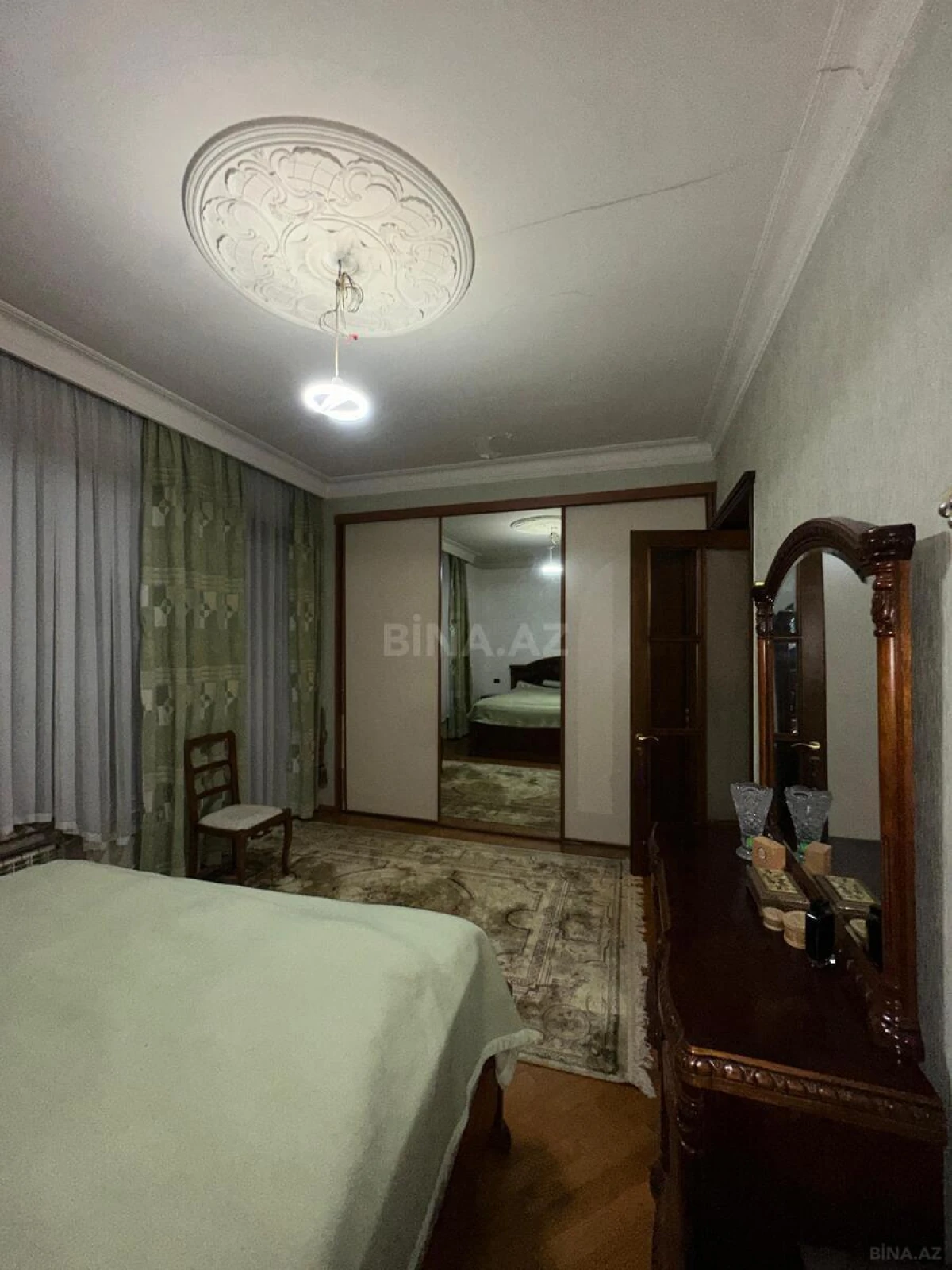 Satılır 2 otaqlı mənzil 80 m²