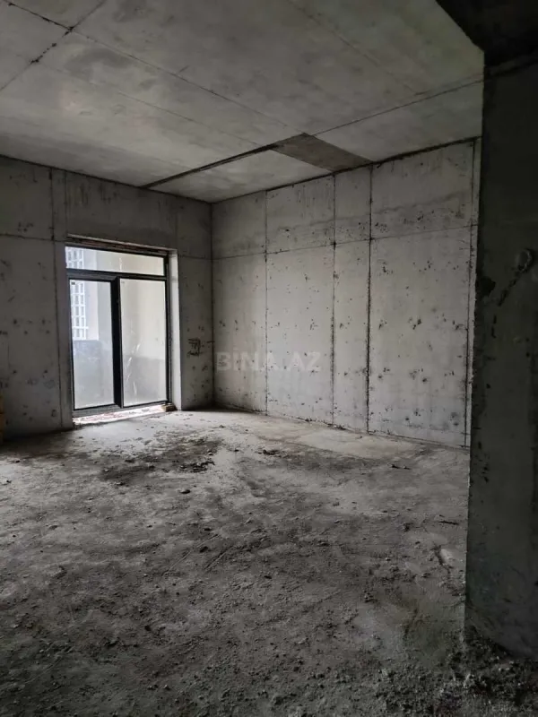 Satılır 4 otaqlı mənzil 148 m²