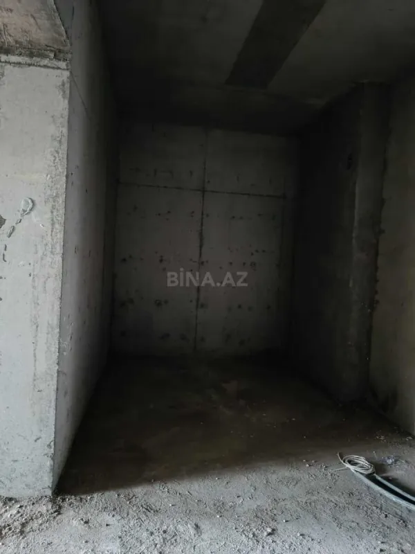 Satılır 4 otaqlı mənzil 148 m²
