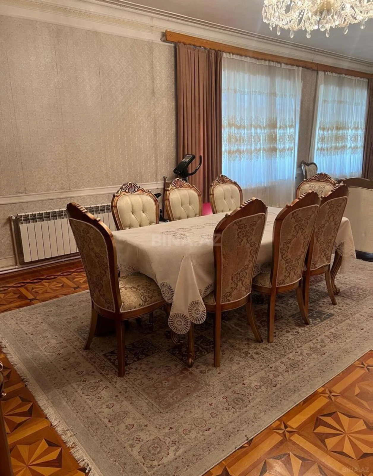 Satılır 8 otaqlı həyət evi 500 m²