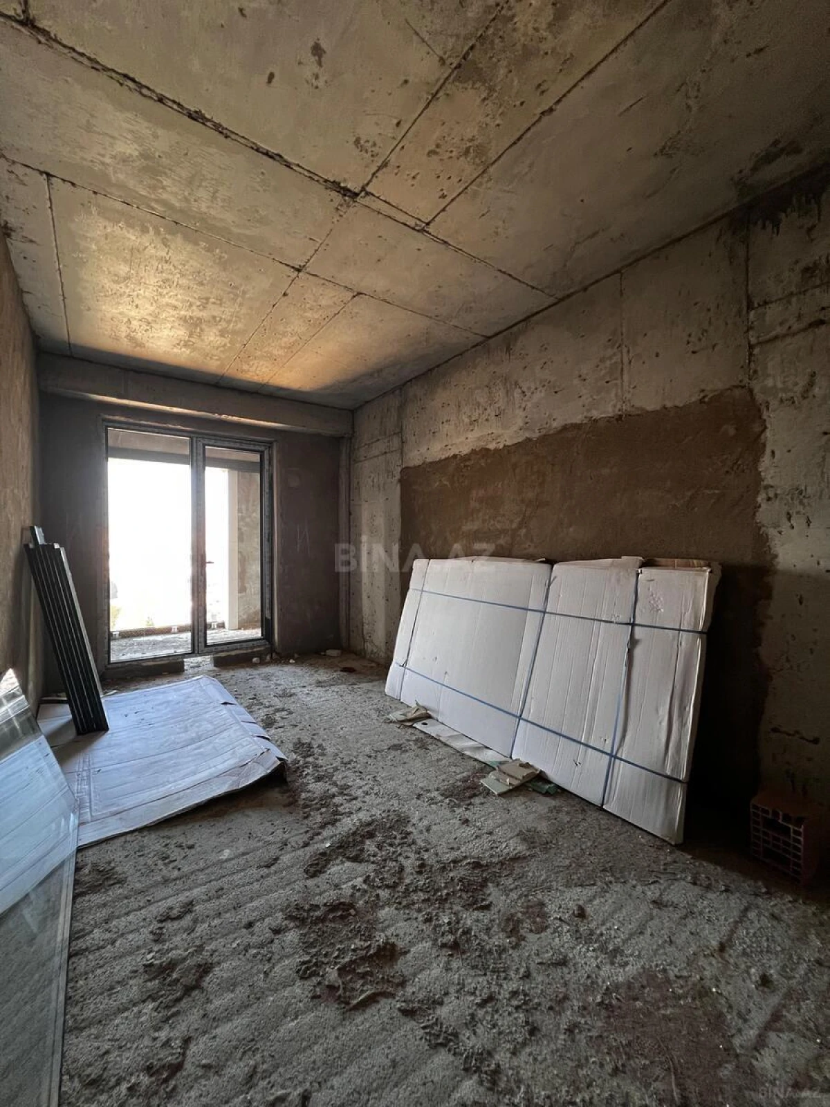 Satılır 2 otaqlı mənzil 73.8 m²