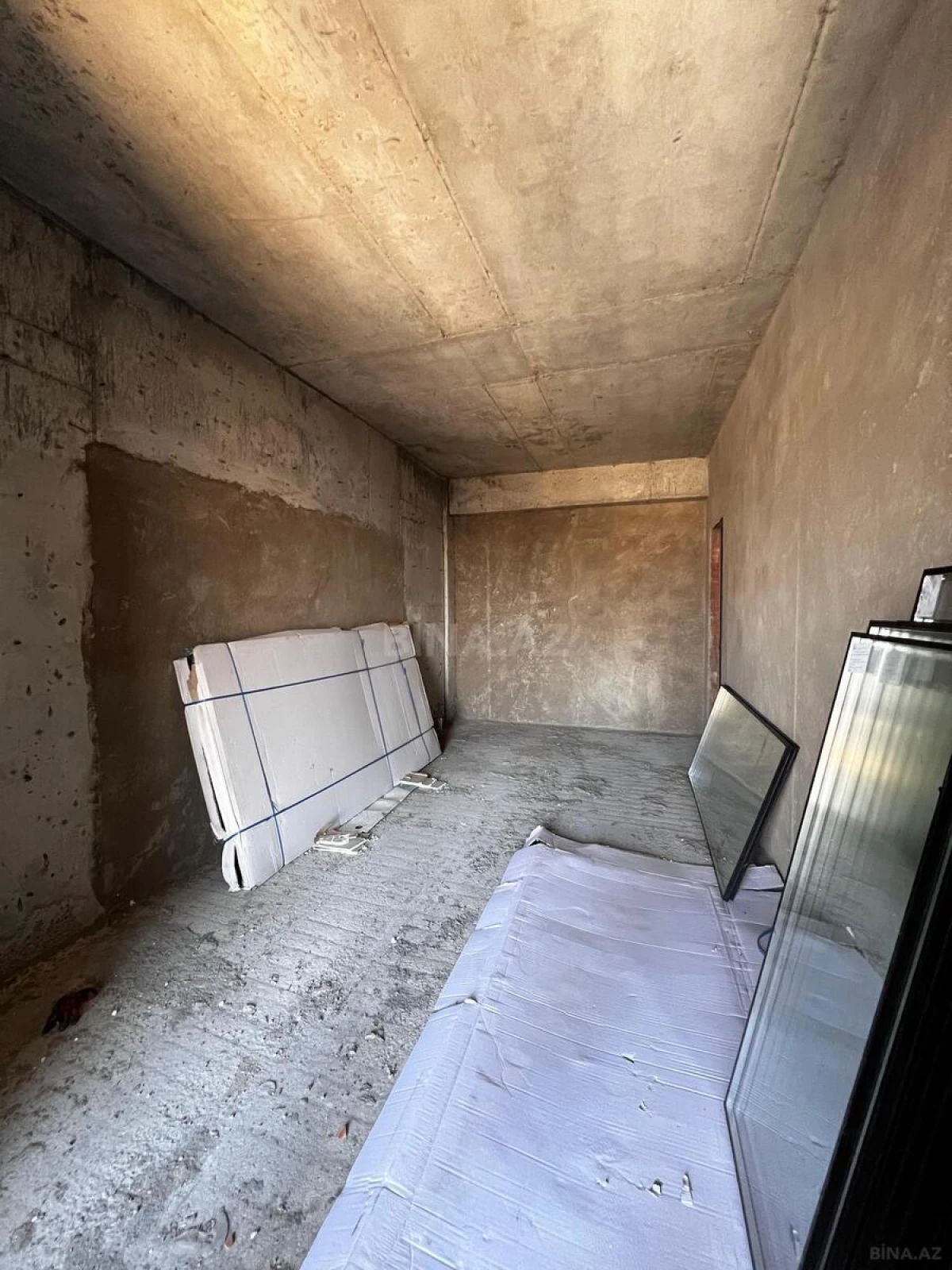 Satılır 2 otaqlı mənzil 73.8 m²