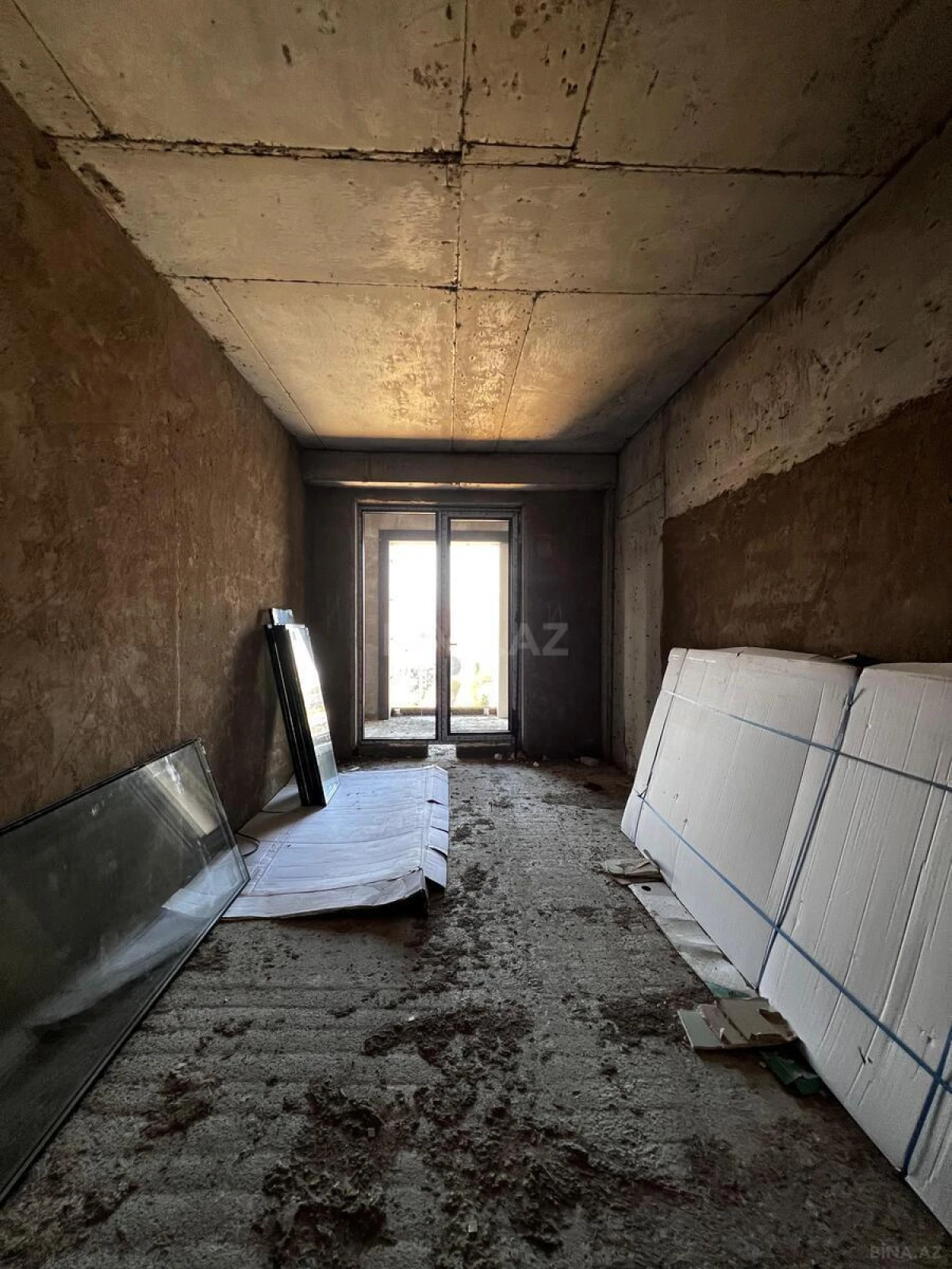 Satılır 2 otaqlı mənzil 73.8 m²