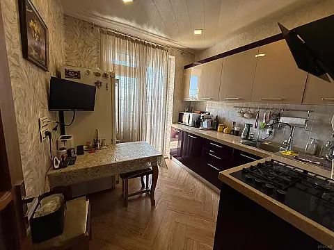 Satılır 2 otaqlı mənzil 65 m²