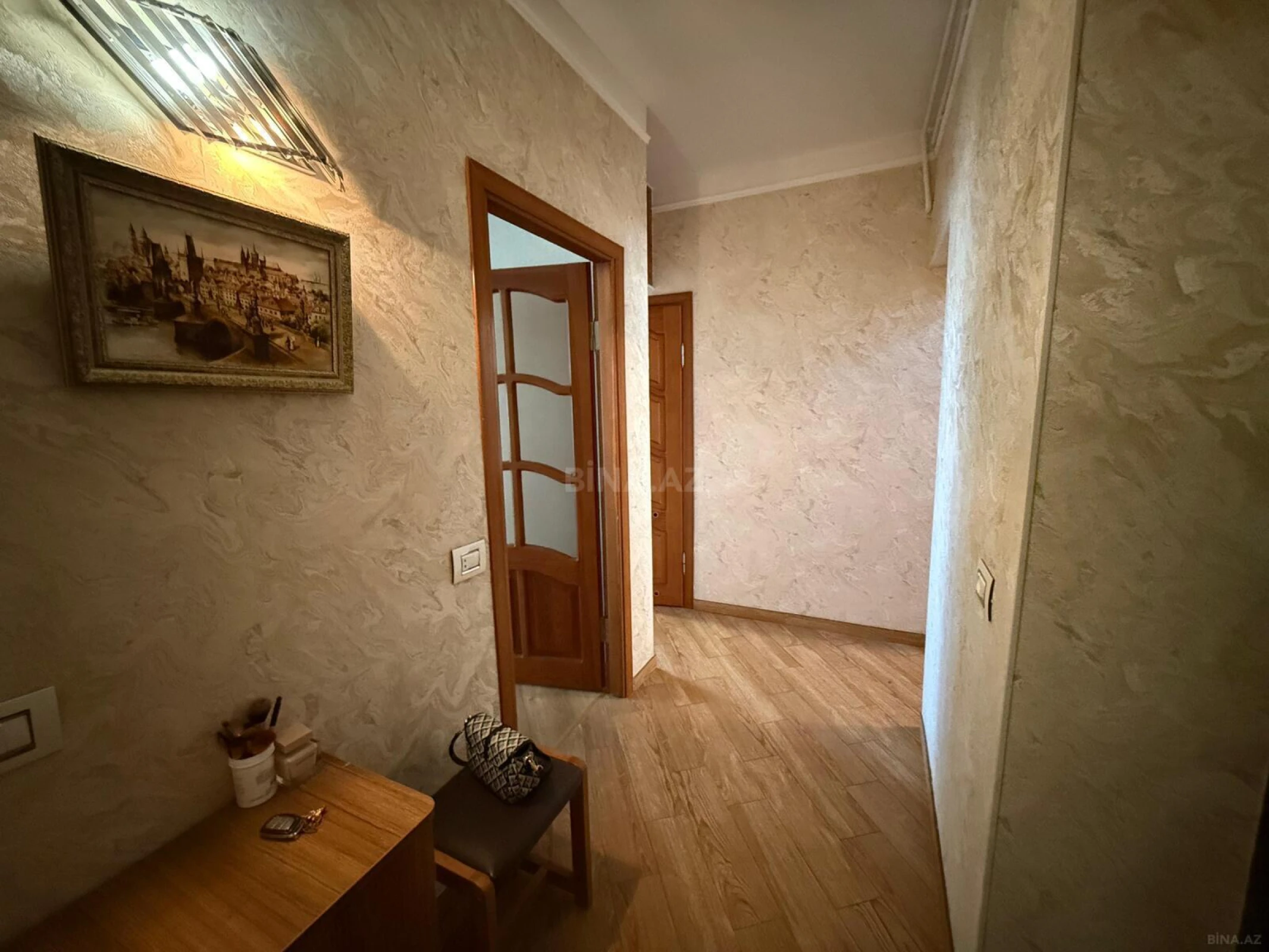Satılır 2 otaqlı mənzil 65 m²