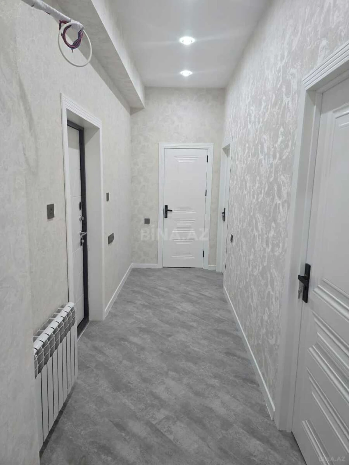 Satılır 2 otaqlı mənzil 67 m²