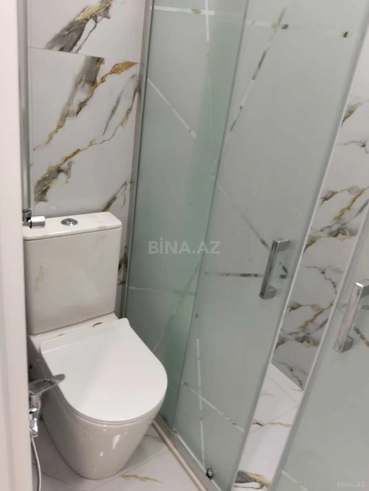 Satılır 2 otaqlı mənzil 67 m²